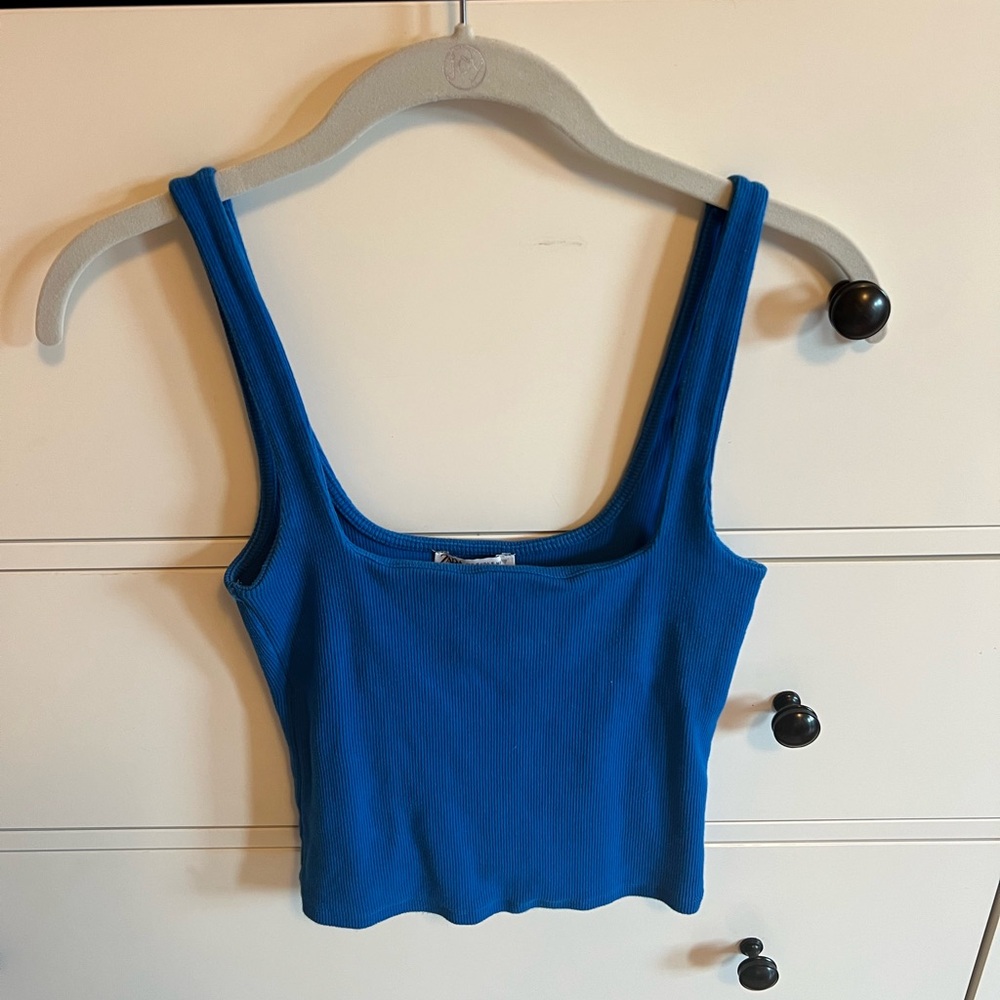 Square Neck Ribbed Crop Tank Top - Picture 4 of 6